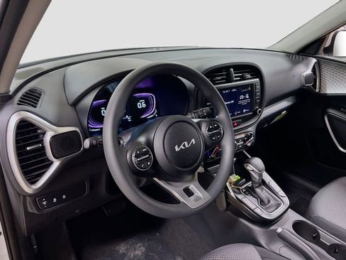 New 2025 Kia Soul LX image 9