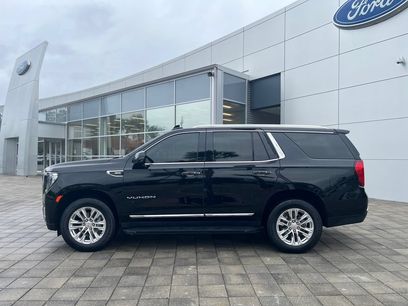 Used 2023 GMC Yukon SLT w/ SLT Luxury Package