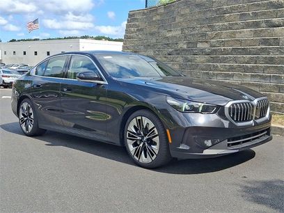 New 2026 BMW 530i xDrive w/ Premium Package