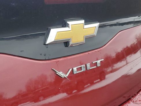 Used 2017 Chevrolet Volt LT w/ Comfort Package image 29