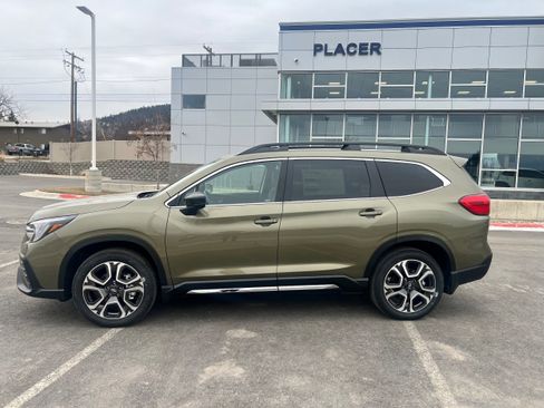New 2026 Subaru Ascent Limited AWD/4WD image 2