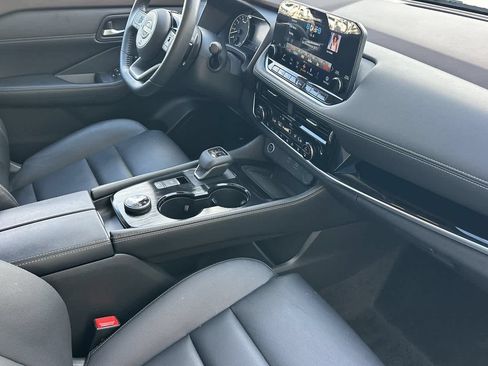 Used 2023 Nissan Rogue SL w/ SL Premium Package AWD/4WD image 17
