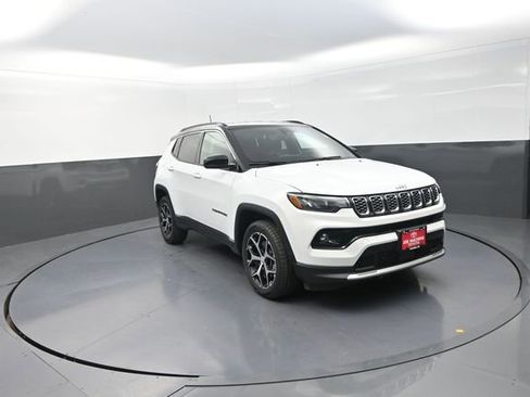 Used 2024 Jeep Compass Limited AWD/4WD image 30