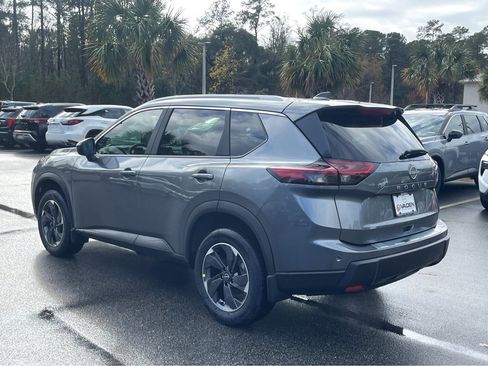 New 2025 Nissan Rogue SV image 8