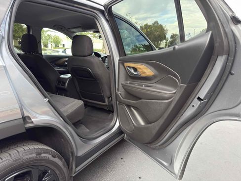 Used 2020 GMC Terrain SLE w/ Elevation Edition image 48