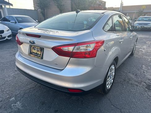 Used 2012 Ford Focus SE FWD image 5