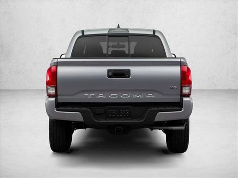 Used 2016 Toyota Tacoma TRD Sport w/ Towing Package image 10