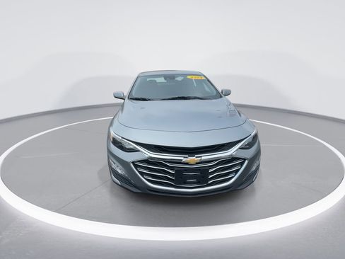 Used 2024 Chevrolet Malibu LT image 3