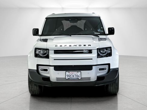 Used 2025 Land Rover Defender 110 S image 8