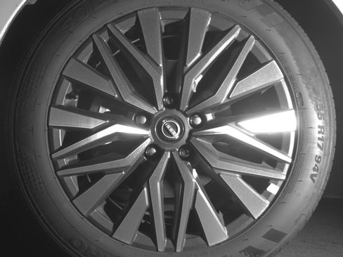 Used 2025 Nissan Altima 2.5 SV image 12