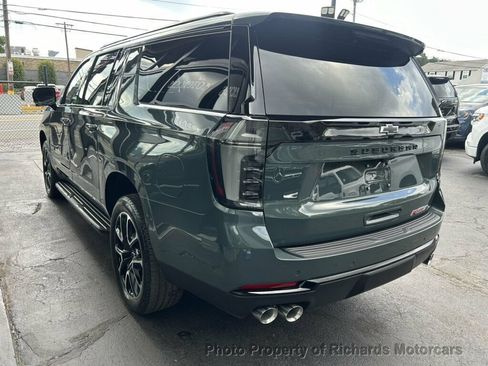 Used 2026 Chevrolet Suburban RST w/ Comfort Package AWD/4WD image 4