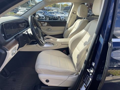 Certified 2022 Mercedes-Benz GLS 450 4MATIC image 16