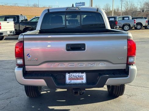Used 2021 Toyota Tacoma SR image 5