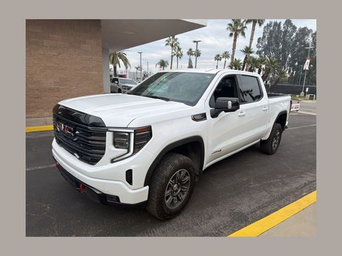Certified 2025 GMC Sierra 1500 AT4 image 1
