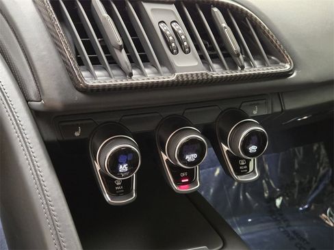 Used 2021 Audi R8 V10 image 35
