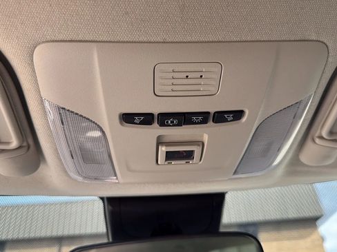 Used 2022 Toyota Corolla LE FWD image 40