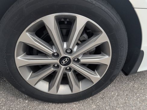 Used 2017 Hyundai Sonata Limited w/ Ultimate Package 04 image 10