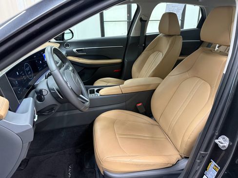 Used 2025 Hyundai Sonata Limited FWD image 24