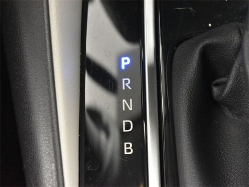 Used 2025 Toyota Corolla LE image 20