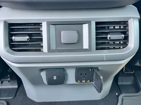 Used 2022 Ford F150 XLT w/ Equipment Group 302A High AWD/4WD image 19