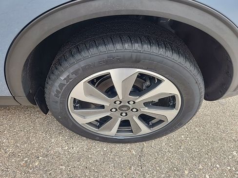 Used 2024 Ford Escape Platinum image 27