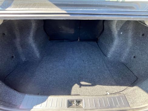 Used 2025 Nissan Versa SV FWD image 31