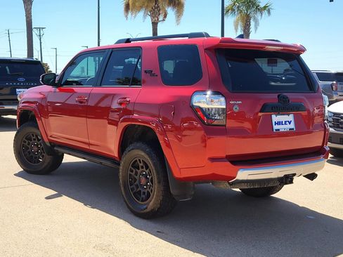 Used 2023 Toyota 4Runner TRD Off-Road Premium w/ Off Road Premium Plus Package AWD/4WD image 3