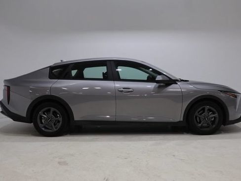 Used 2025 Kia K4 FWD image 9