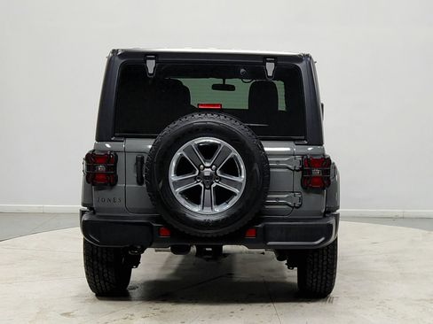 Used 2021 Jeep Wrangler Unlimited Sahara w/ LED Lighting Group image 6