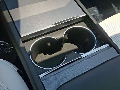 Used 2025 Tesla Model 3 Long Range RWD image 29