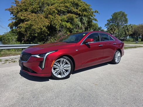 Used 2021 Cadillac CT4 Premium Luxury RWD image 1