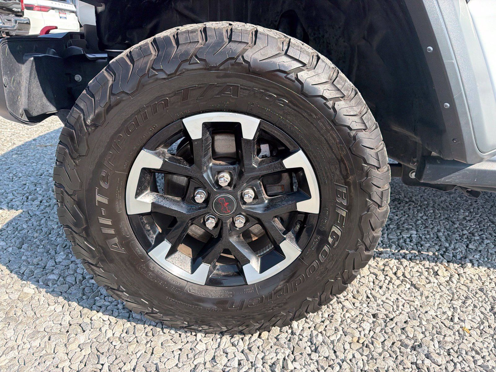 Used 2025 Jeep Wrangler Unlimited Rubicon AWD/4WD image 7