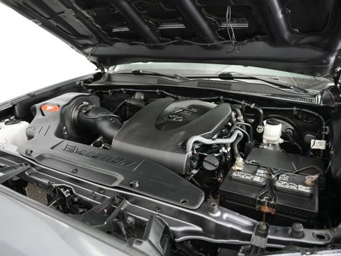 Used 2021 Toyota Tacoma TRD Sport w/ Technology Package AWD/4WD image 51