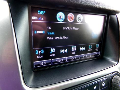 Used 2018 Chevrolet Suburban LT image 32