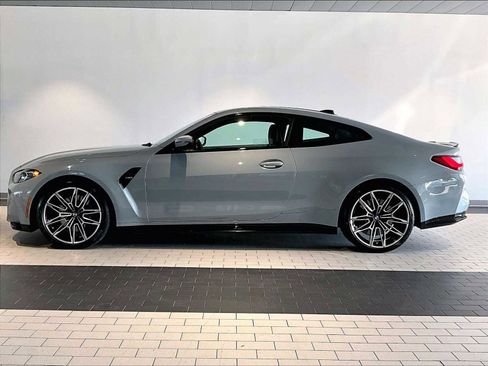 Used 2022 BMW M4 Coupe w/ Executive Package image 2
