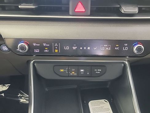 Used 2026 Kia Carnival SX FWD image 34