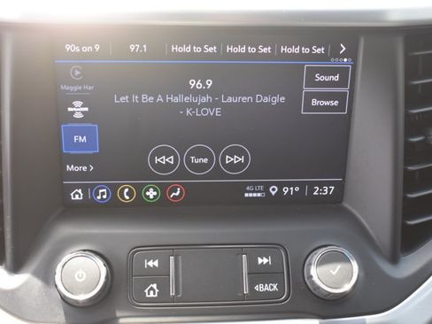 Used 2023 GMC Acadia SLE FWD image 25