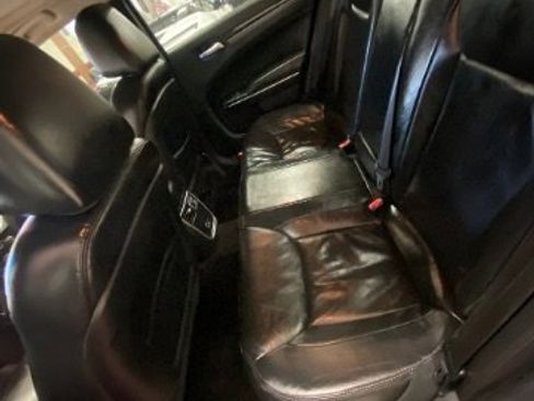 Used 2017 Chrysler 300 Limited w/ Value Package image 14