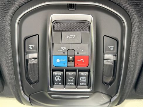 New 2026 Jeep Grand Cherokee L Limited AWD/4WD image 15