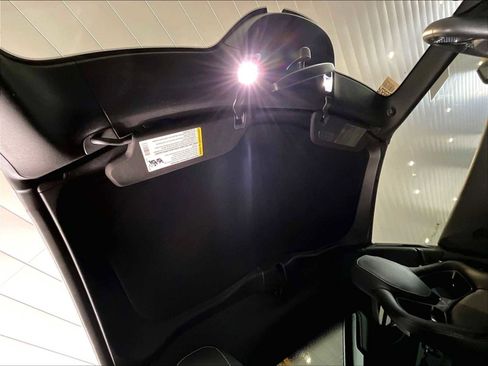 Used 2015 Chevrolet Corvette Z06 w/ 2LZ Preferred Equipment Group image 25