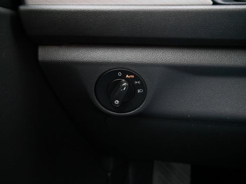 Used 2020 Volkswagen Jetta SE image 27