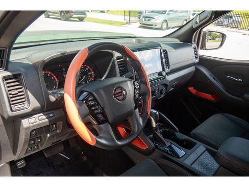Used 2023 Nissan Frontier PRO-4X w/ Pro Convenience Package AWD/4WD image 12