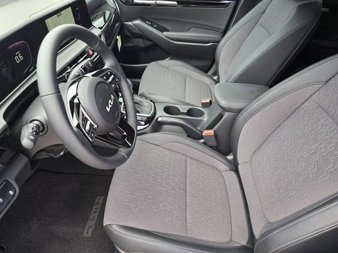 New 2026 Kia Seltos S FWD image 9