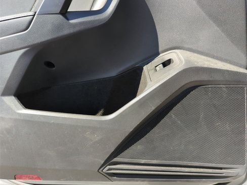 Used 2022 Volkswagen Tiguan SE image 27