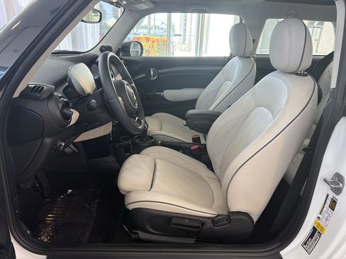 Certified 2024 MINI Cooper S w/ Signature Upholstery Package FWD image 5