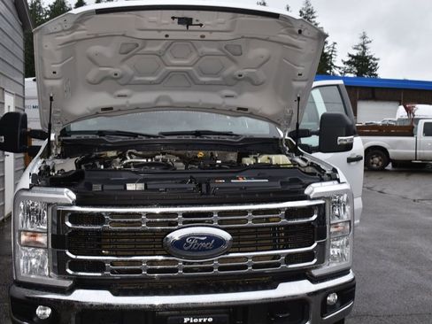 Used 2023 Ford F350 XLT w/ FX4 Off-Road Package image 22