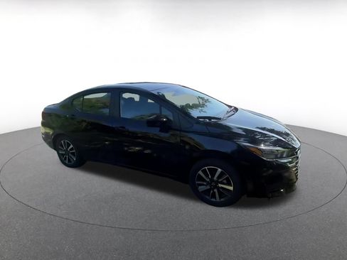 Used 2025 Nissan Versa SV FWD image 2