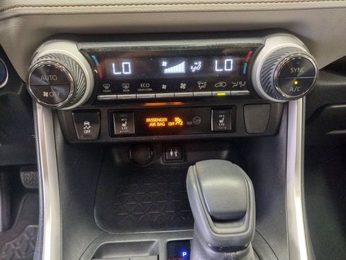 Used 2019 Toyota RAV4 XLE w/ Convenience Package AWD/4WD image 37