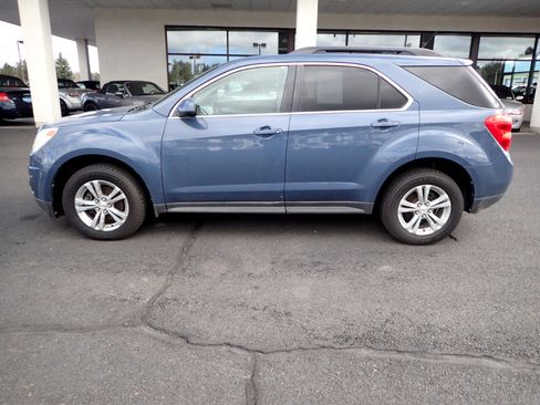 Used 2011 Chevrolet Equinox LT image 2