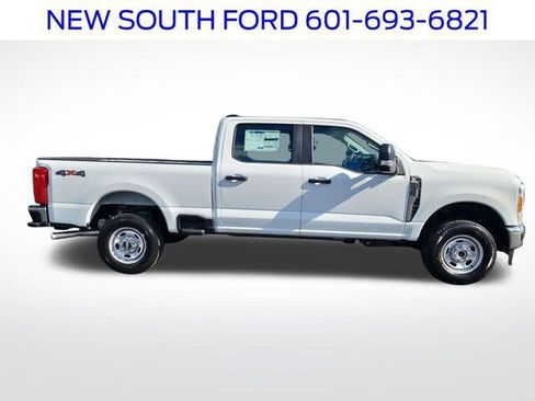 New 2026 Ford F250 XL w/ XL Chrome Package image 14